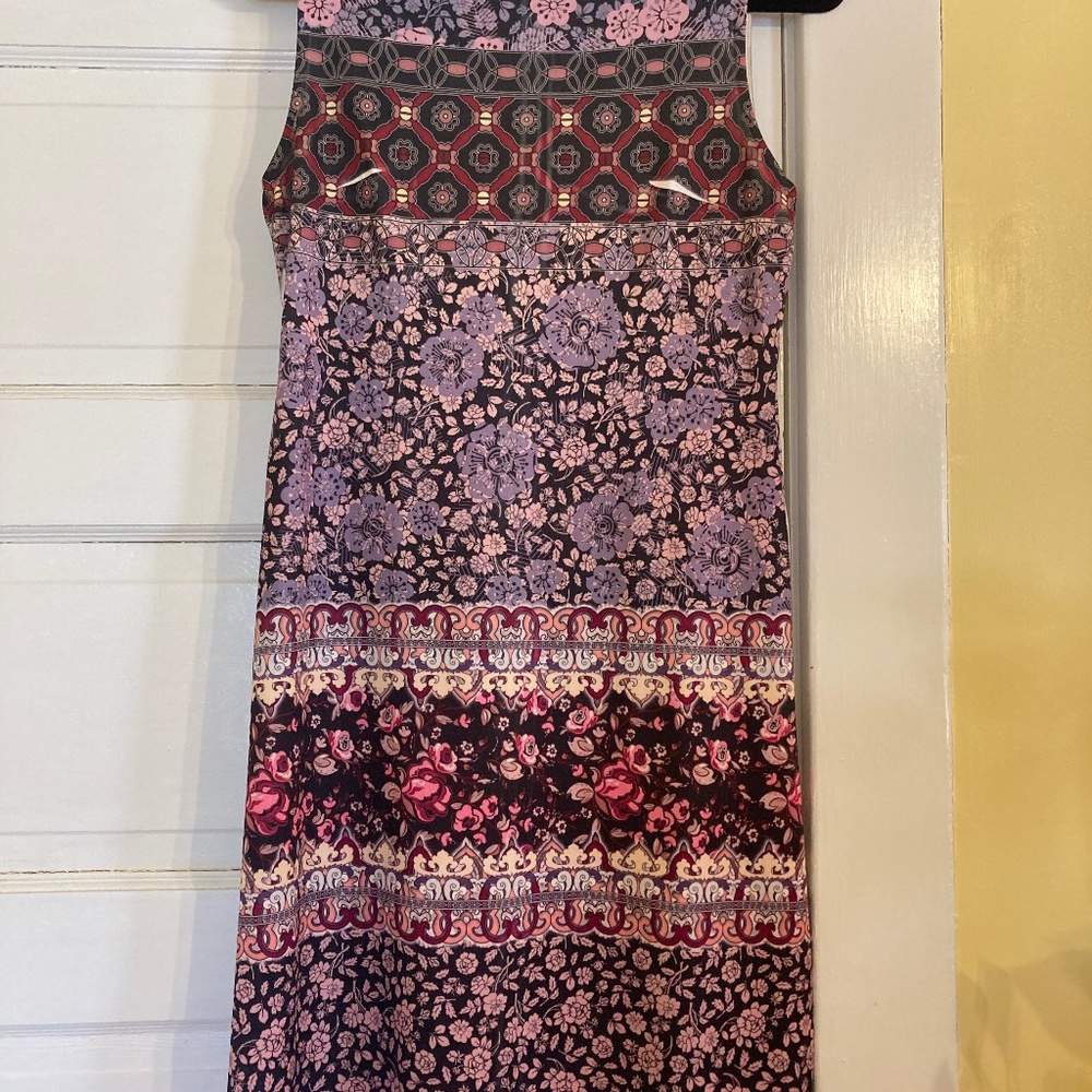 Cute Women's Sleeveless Dress Size S